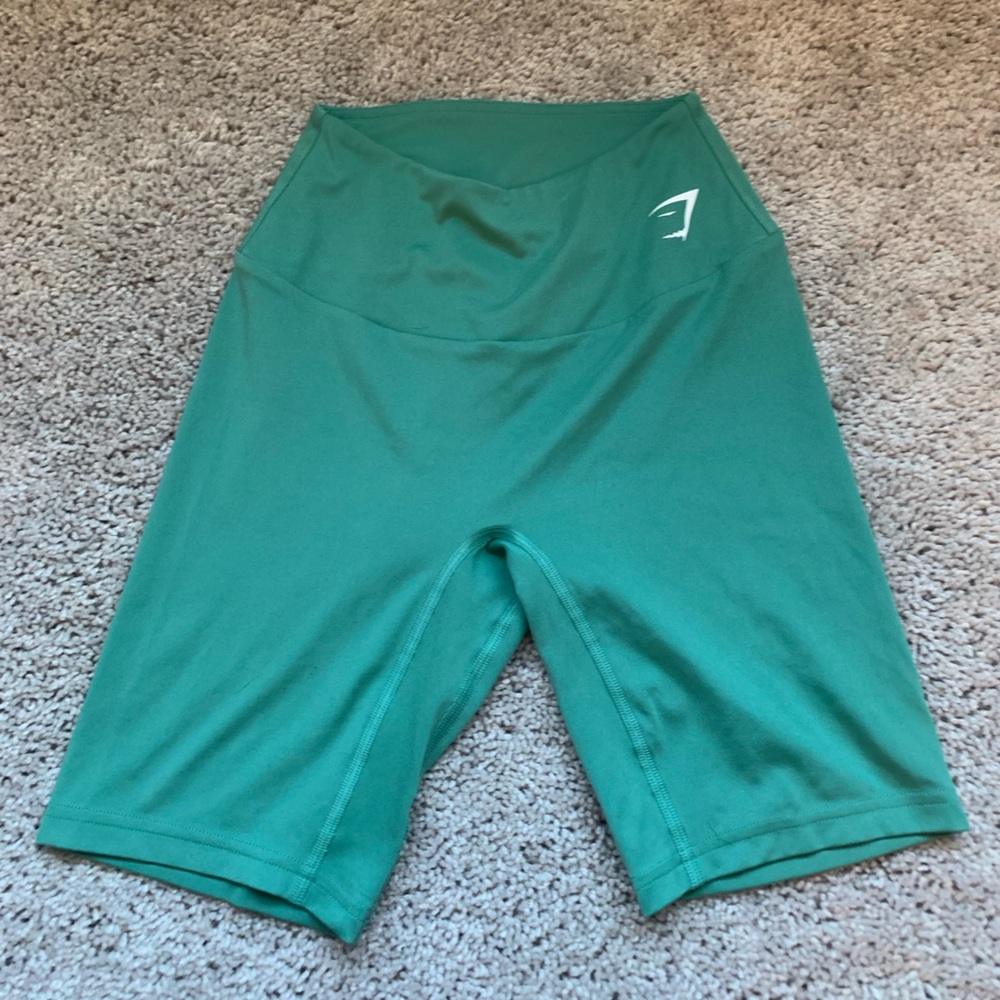 GYMSHARK BIKER SHORT